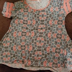 Lularoe Classic Tee